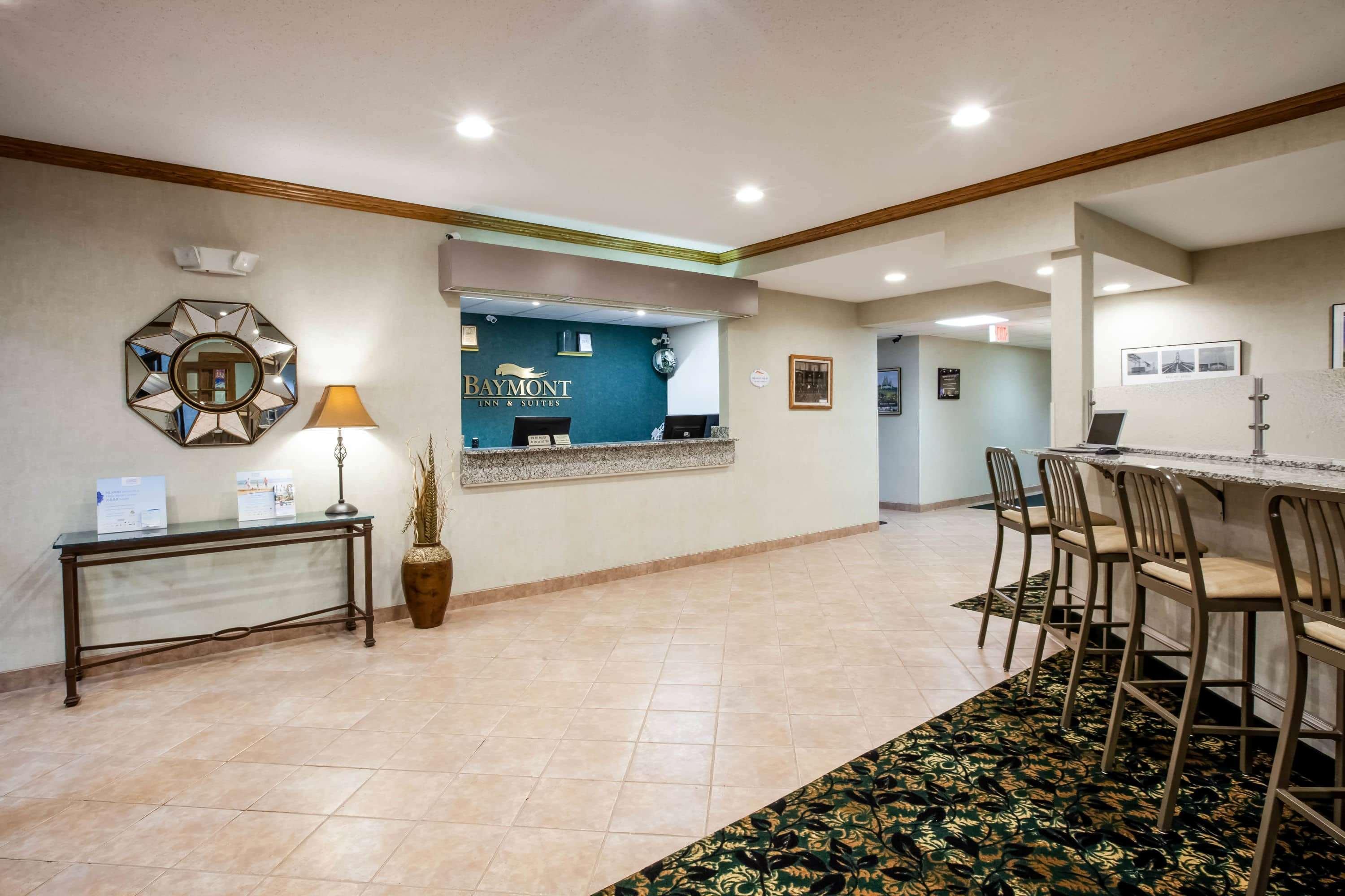 Baymont By Wyndham Mackinaw City Exterior photo